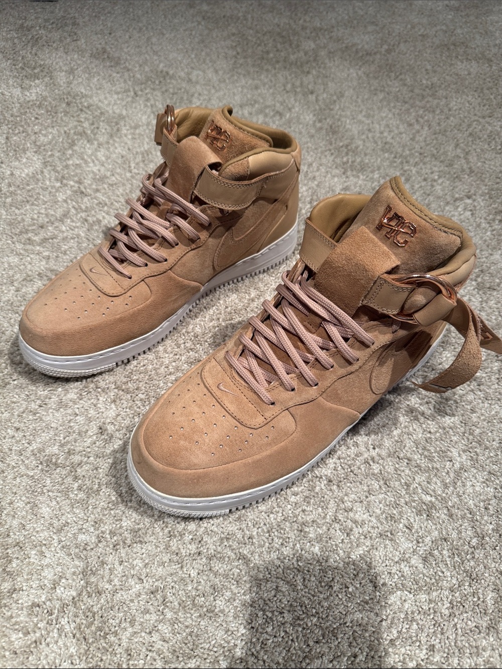 Air Force 1 Mid CMFT Victor Cruz. Slightly worn, good condition. No box.